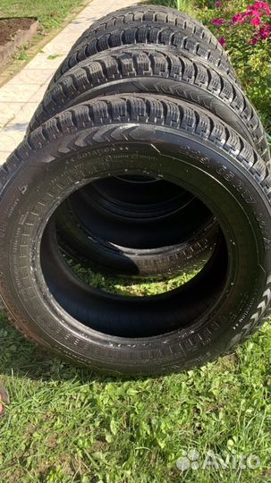 Nokian Tyres Hakkapeliitta 5 SUV 225/65 R17 106R