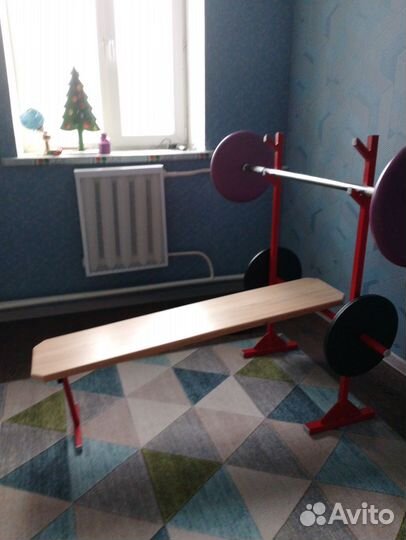 Скамья для жима со стойками и штангой