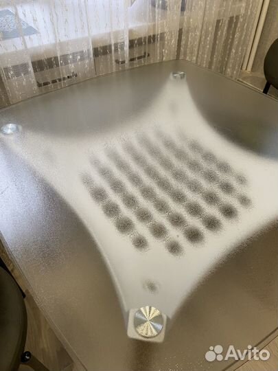 Кухонный стол стеклянный