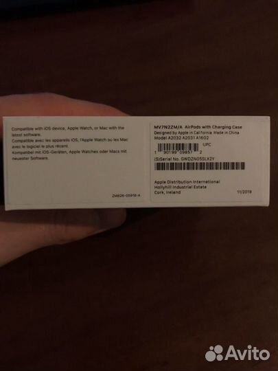 Коробка от AirPods