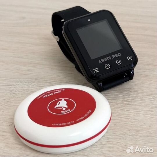 Кнопка вызова персонала и часы в салон красоты