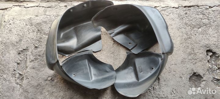 Подкрылки Рено Дастер