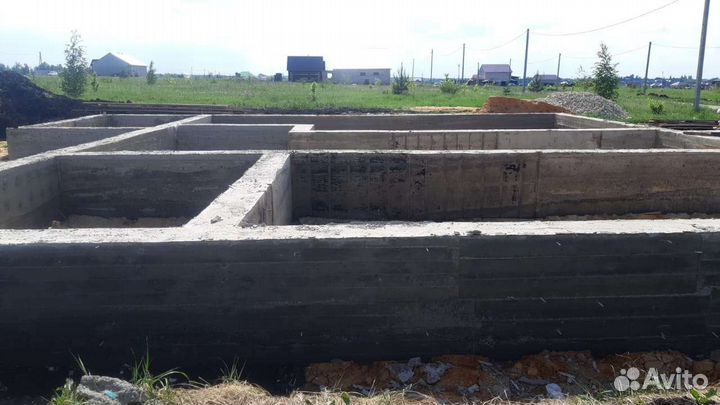 Бригада строителей