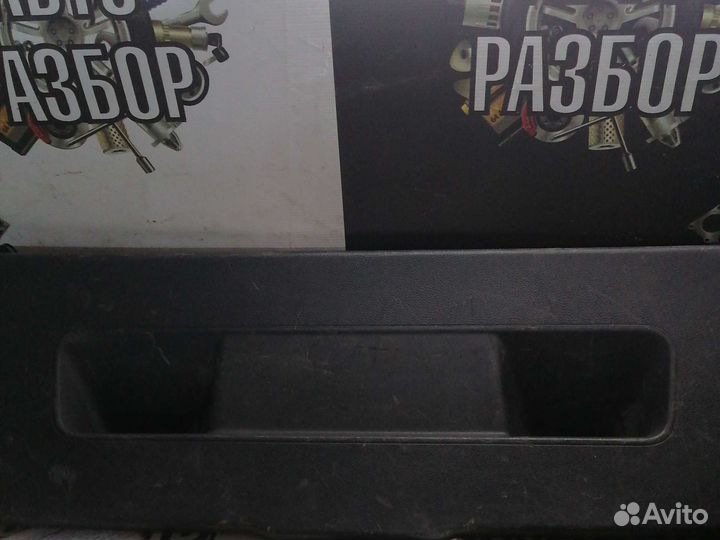 Обшивка крышки багажника Volkswagen Polo