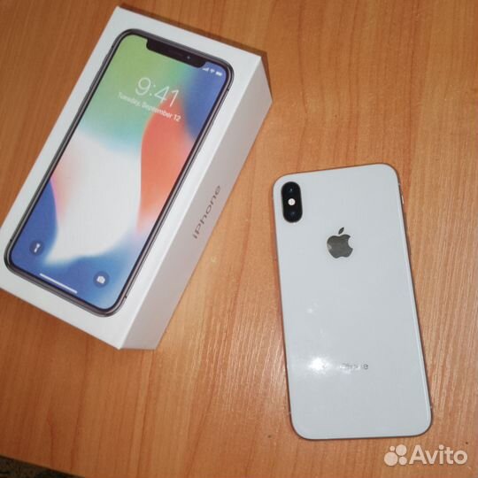 iPhone X, 64 ГБ