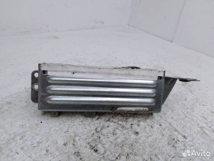 Подушка безопасности в сиденье заднее