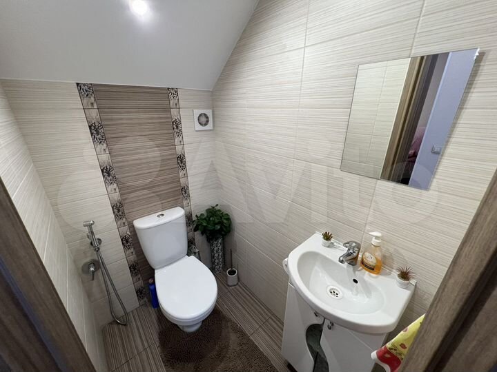 2-к. квартира, 65 м², 1/1 эт.