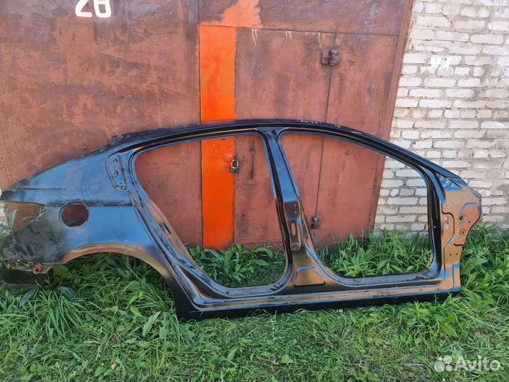 Боковина кузова левая Chevrolet Cruze хэтчбек