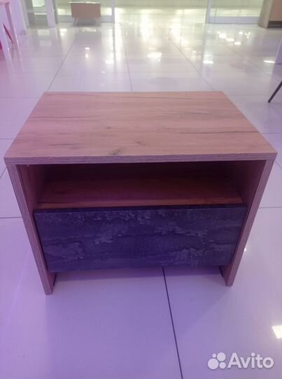 Тумба прикроватная