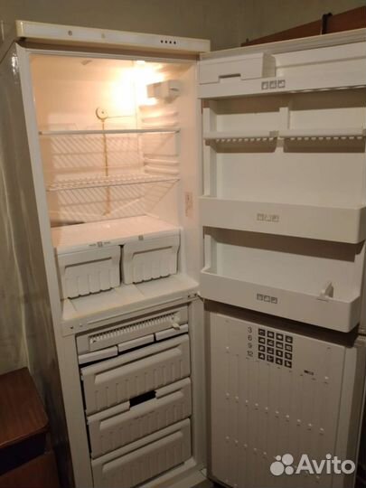 Холодильник Stinol-123L