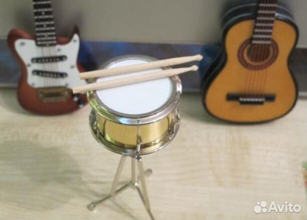 Миниатюрные музыкальные инструменты