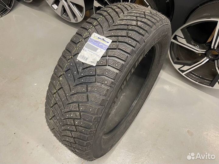 Michelin X-Ice North 4 SUV 275/45 R22 112T