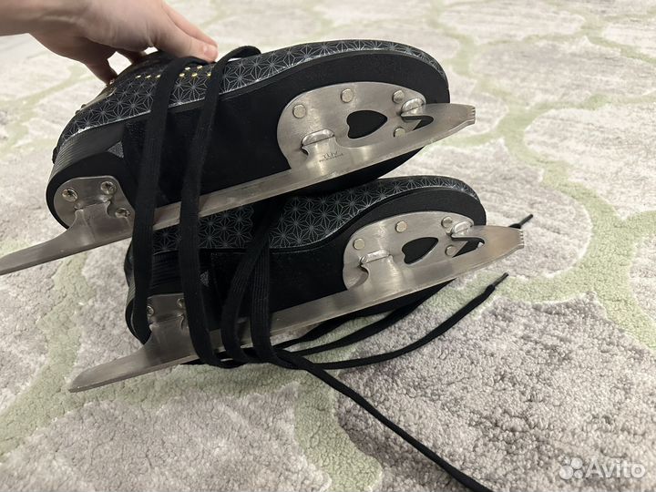 Коньки фигурные