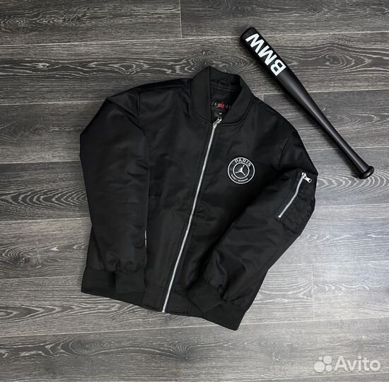 Мужская Бомбер paris jordan лёгкая