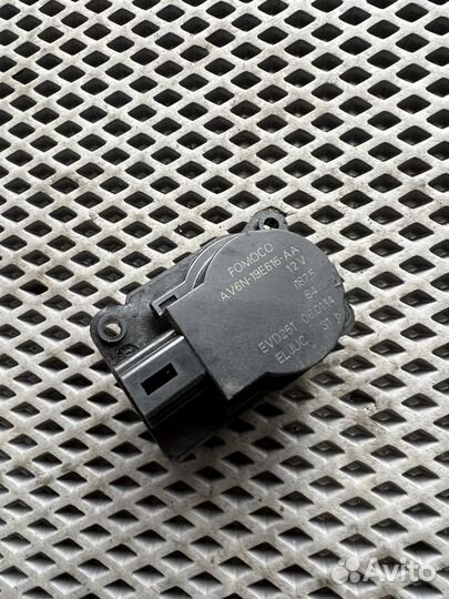 Форд фокус 3 привод заслонки печки av6n19e616aa