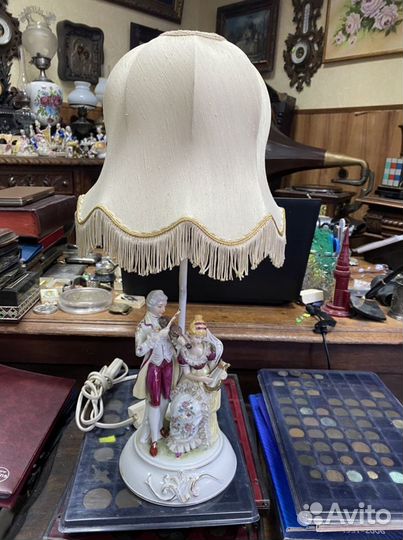 Лампа настольная винтаж дама и ковалер