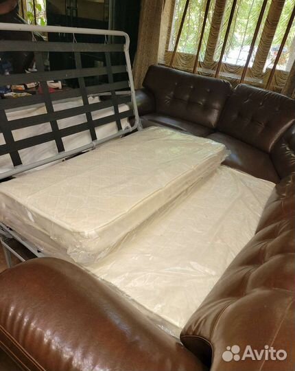Кожаный угловой диван бу