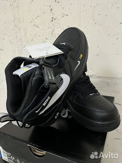 Кроссовки nike AIR force 1 07 MID LV8