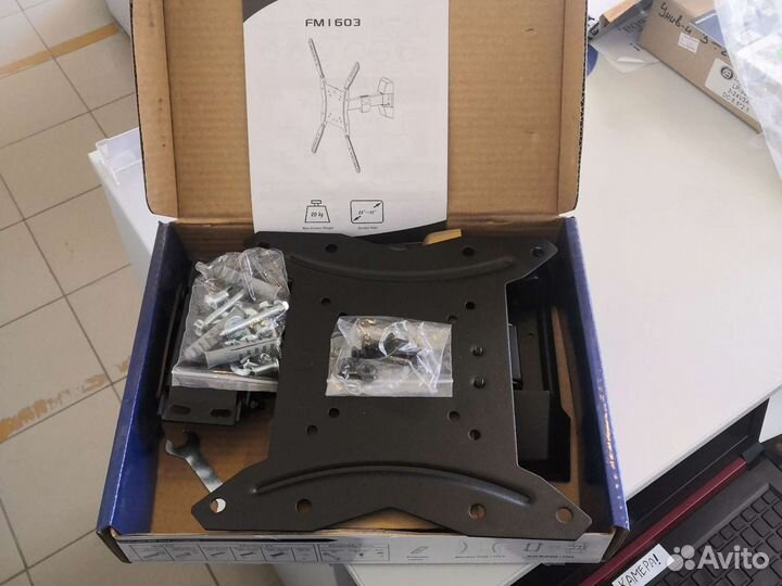 Кронштейн поворотный настенный до 55 дюймов