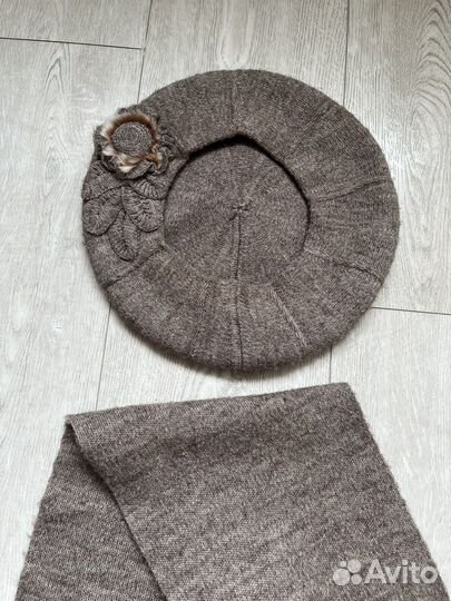 Головные уборы женские демисезонный