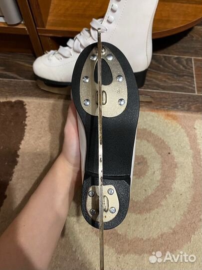 Коньки фигурные детские 33 размер