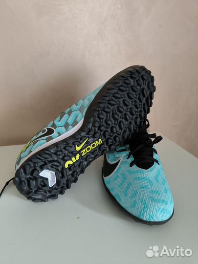 Продам футбольные сороконожки