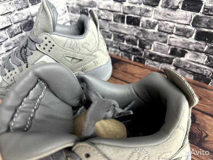 Кроссовки Nike Air Jordan 4 Retro Kaws зимние