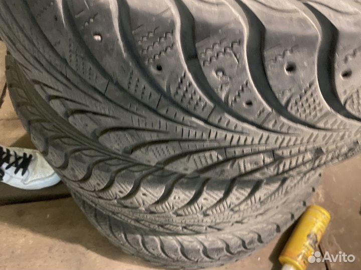 Goodyear UltraGrip Extreme 205/55 R16