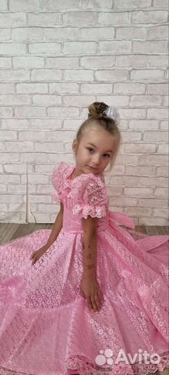 Бальное платье на девочку 5 лет,новое