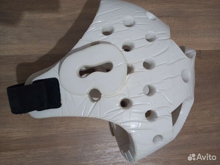 Шлем для единоборств