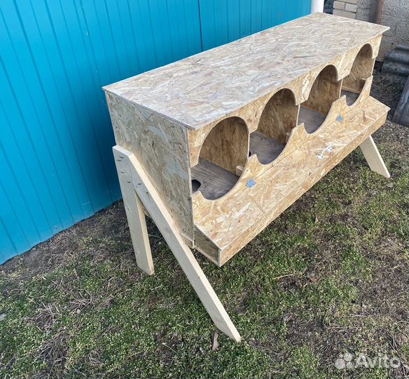 Гнезда для кур с яйцесборником