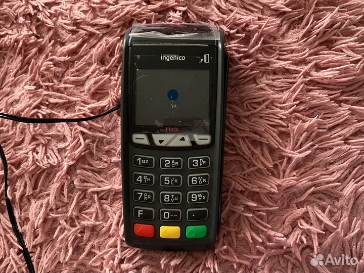 Платежный терминал ingenico