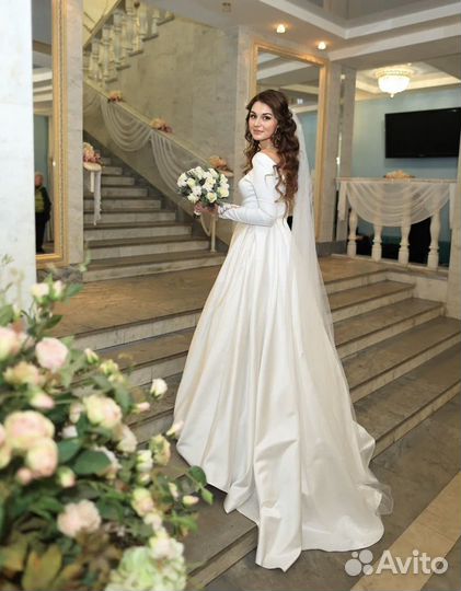 Свадебное платье