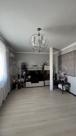 1-к. квартира, 37 м², 3/3 эт.