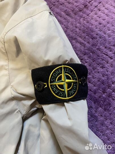 Легкая ветровка stone island
