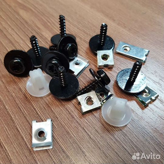 Набор пистонов подкрылка Ford Focus 2/3