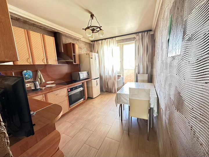 2-к. квартира, 63 м², 15/17 эт.