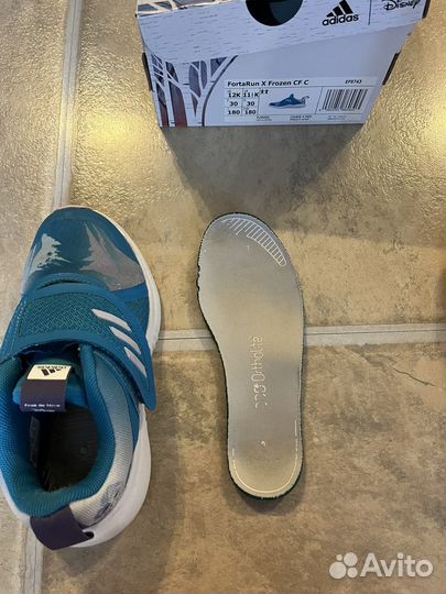 Кроссовки adidas