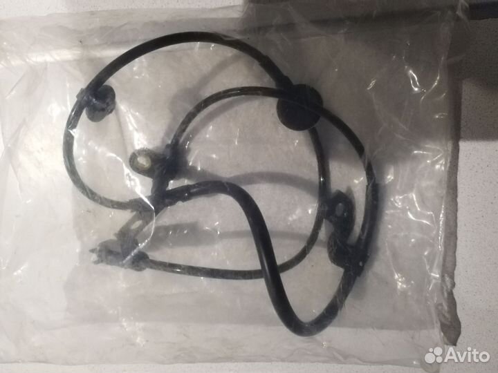 Датчик абс передний