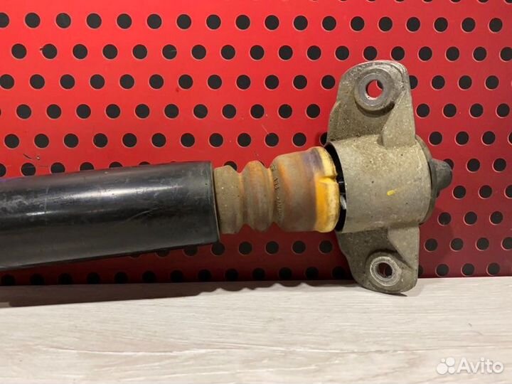 Амортизатор задний Kia Proceed seurpj721 G4LH 1.5