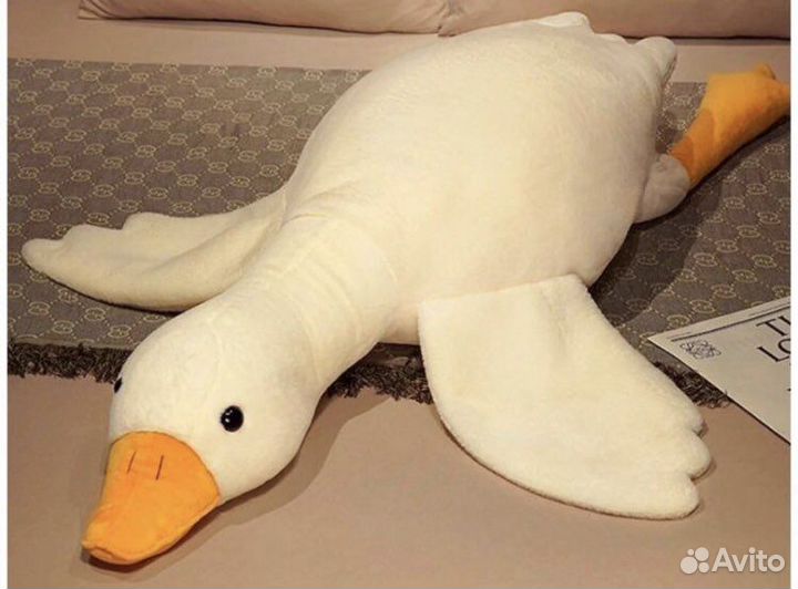 Гусь обнимусь