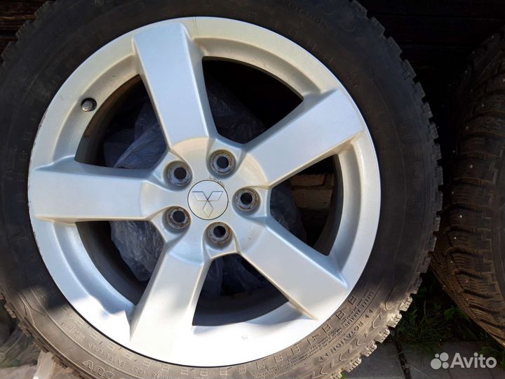 Комплект зимних колёс Mitsubishi R18