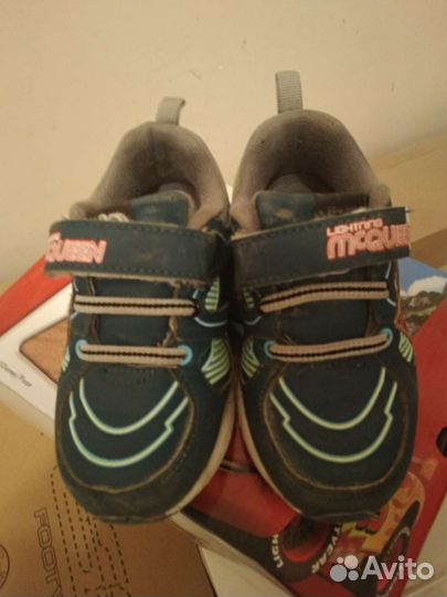 Кроссовки детские