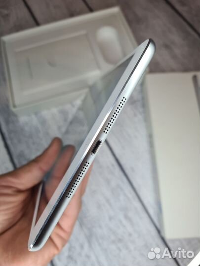 iPad mini Wi-Fi Cellular 16GB silver