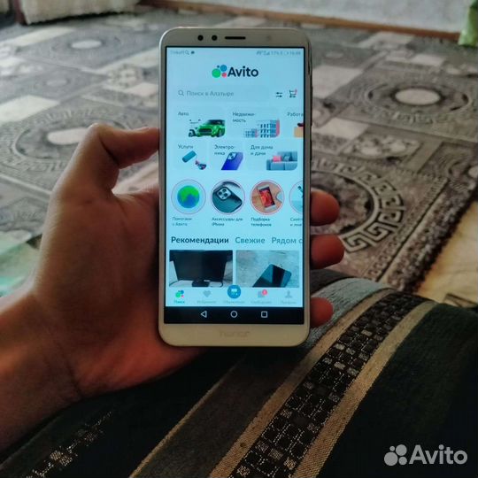 Телефон Huawei