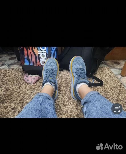 Кроссовки hoka