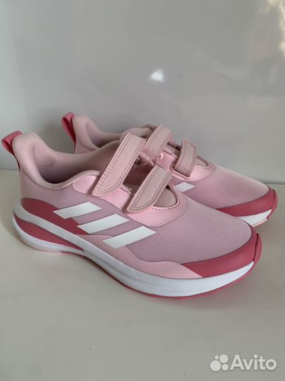 Кроссовки Adidas