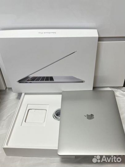 Apple MacBook Pro 15 2017, 512 гб