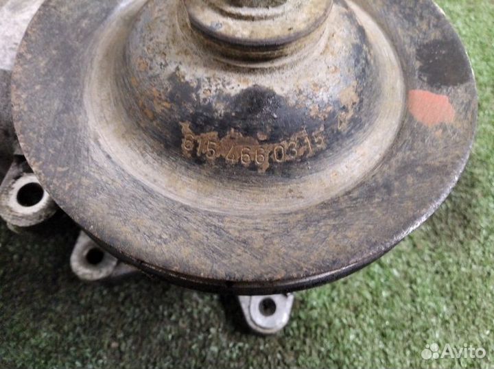 Насос гура Mercedes-Benz 280 седан 1980