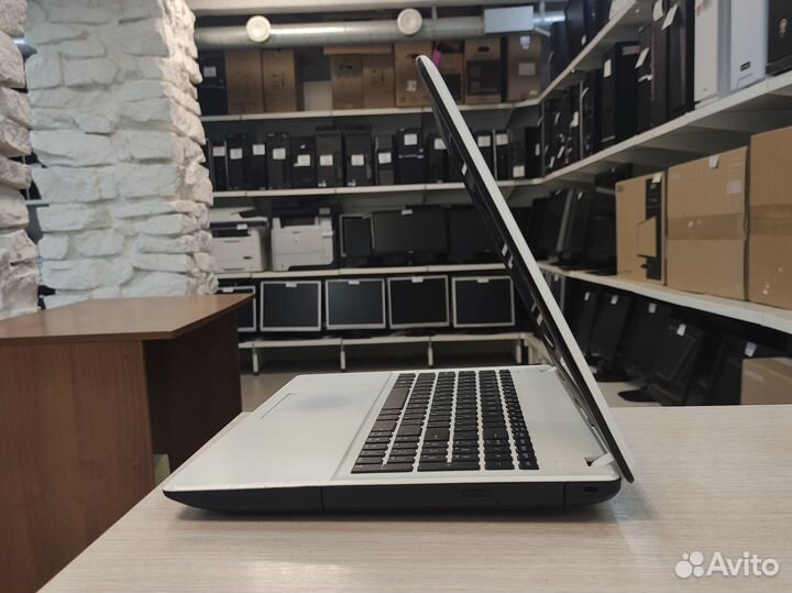 Ноутбук intel X4 N3520/8Gb/SSD 240Gb/HD Graphics